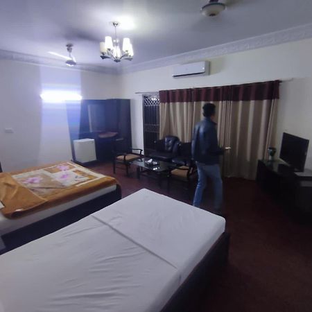 Hotel Clifton Inn Karachi Esterno foto