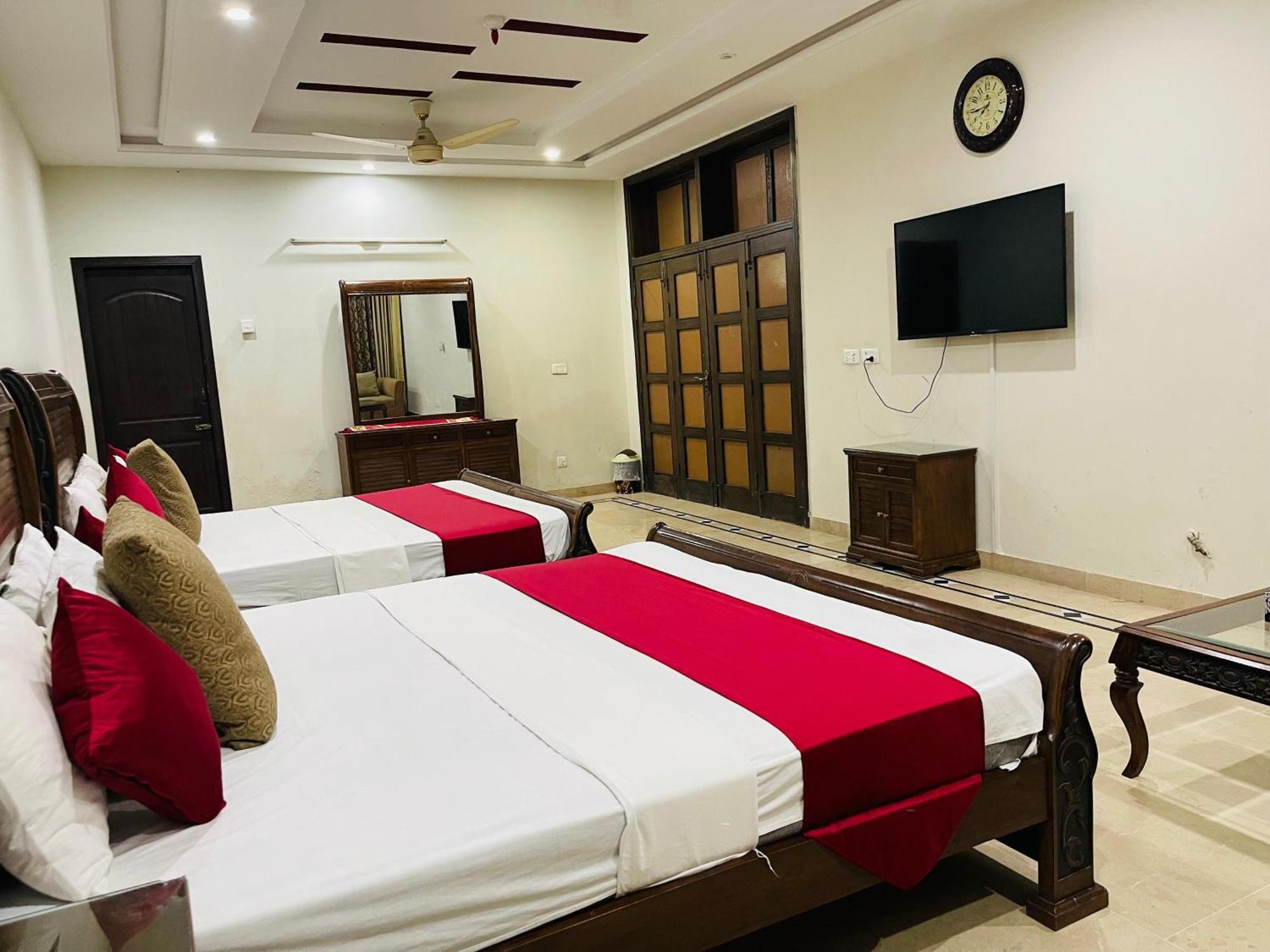 Hotel Clifton Inn Karachi Esterno foto