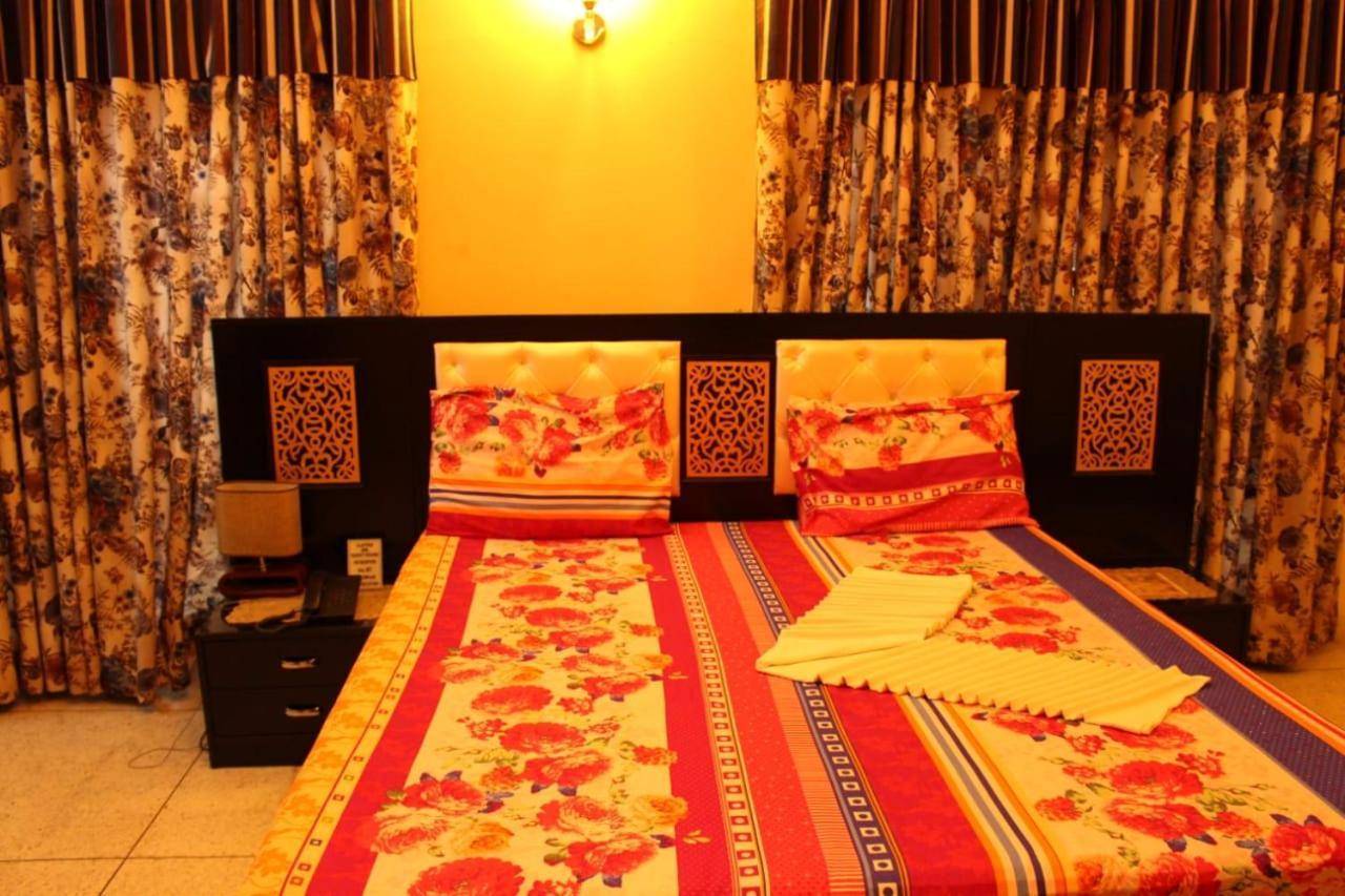 Hotel Clifton Inn Karachi Esterno foto